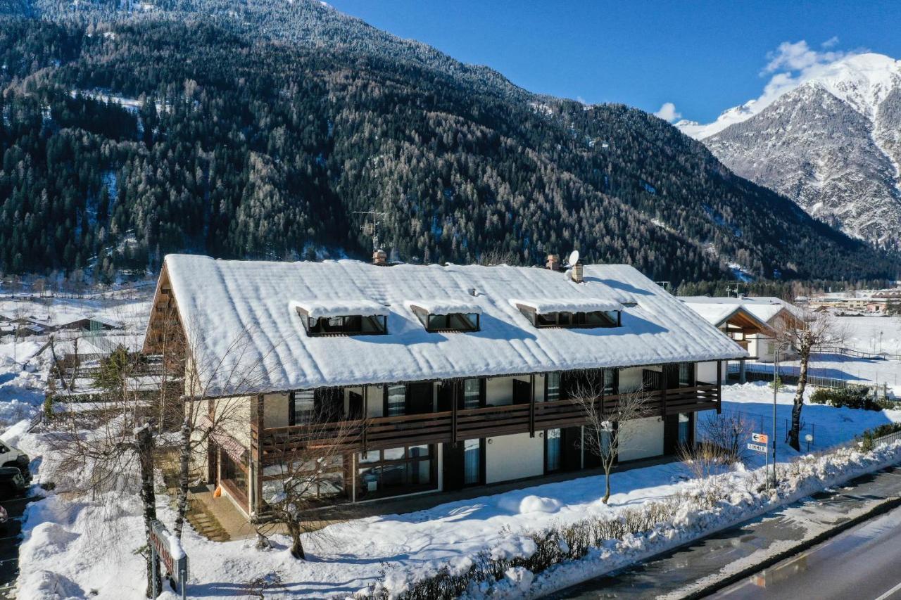 Bepy Hotel Garni Giustino Exteriör bild