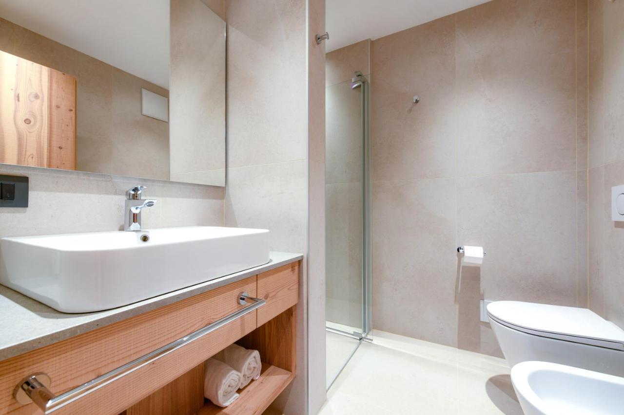 Bepy Hotel Garni Giustino Exteriör bild