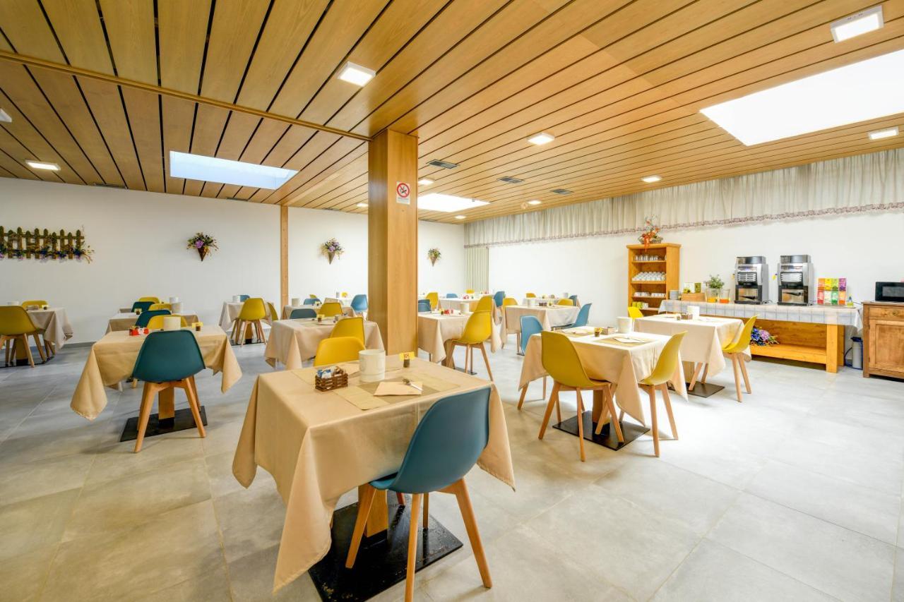 Bepy Hotel Garni Giustino Exteriör bild