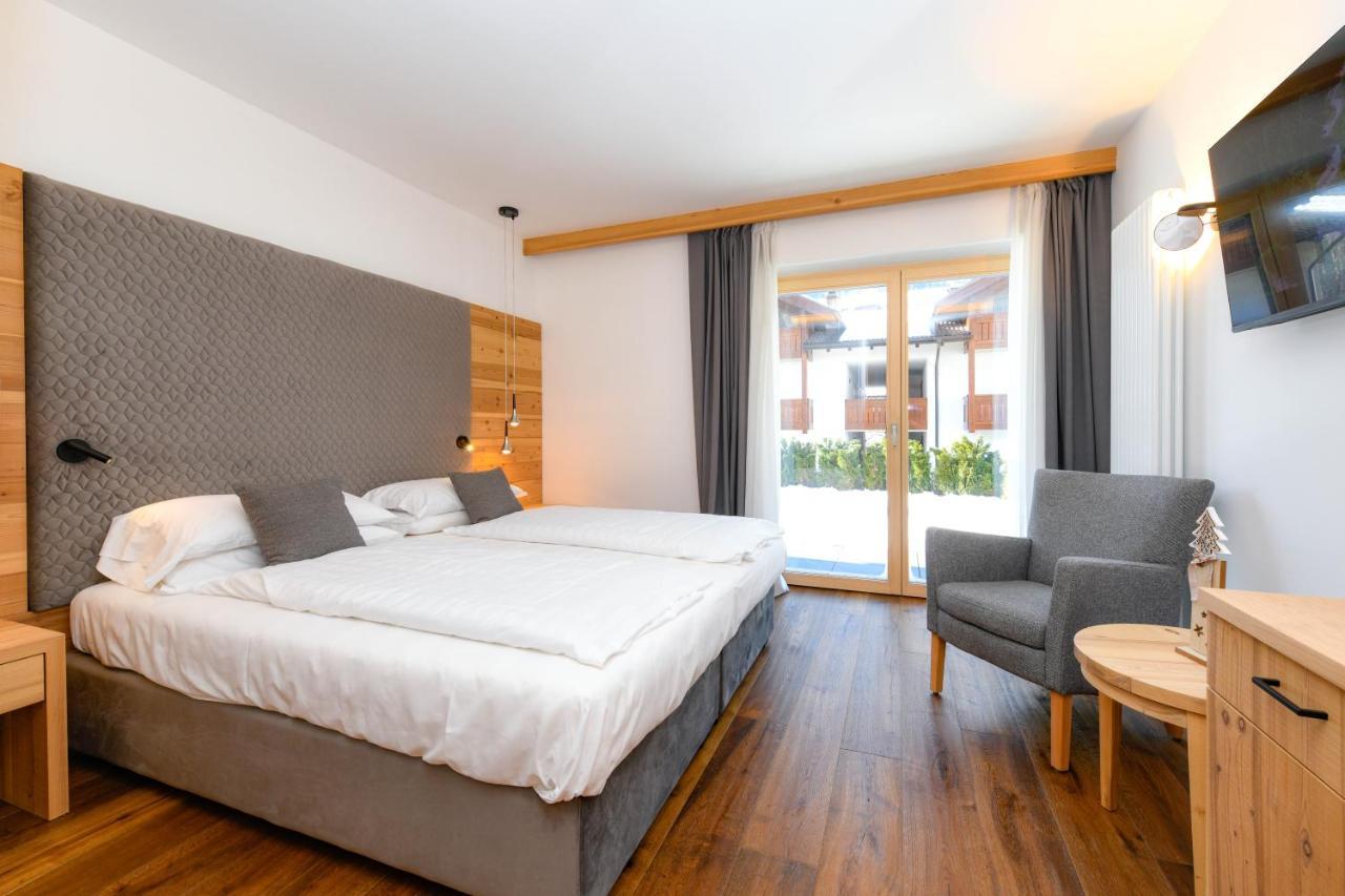 Bepy Hotel Garni Giustino Exteriör bild