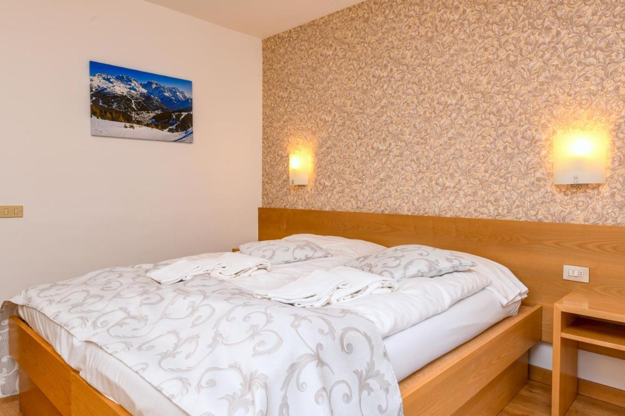 Bepy Hotel Garni Giustino Exteriör bild