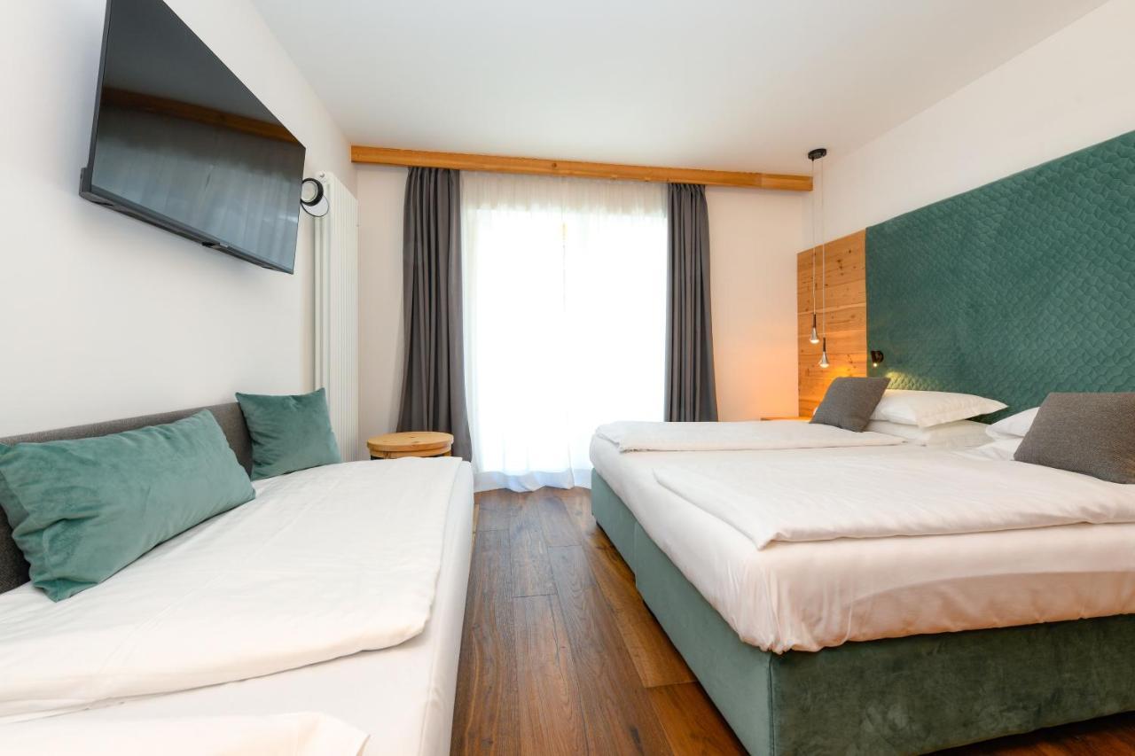 Bepy Hotel Garni Giustino Exteriör bild