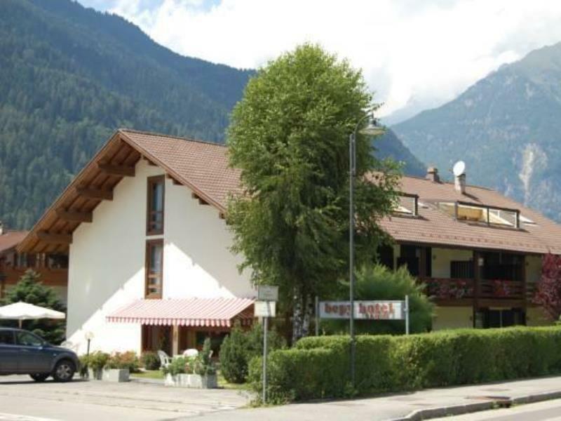 Bepy Hotel Garni Giustino Exteriör bild